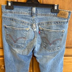 Levi’s boy cut 513 jeans